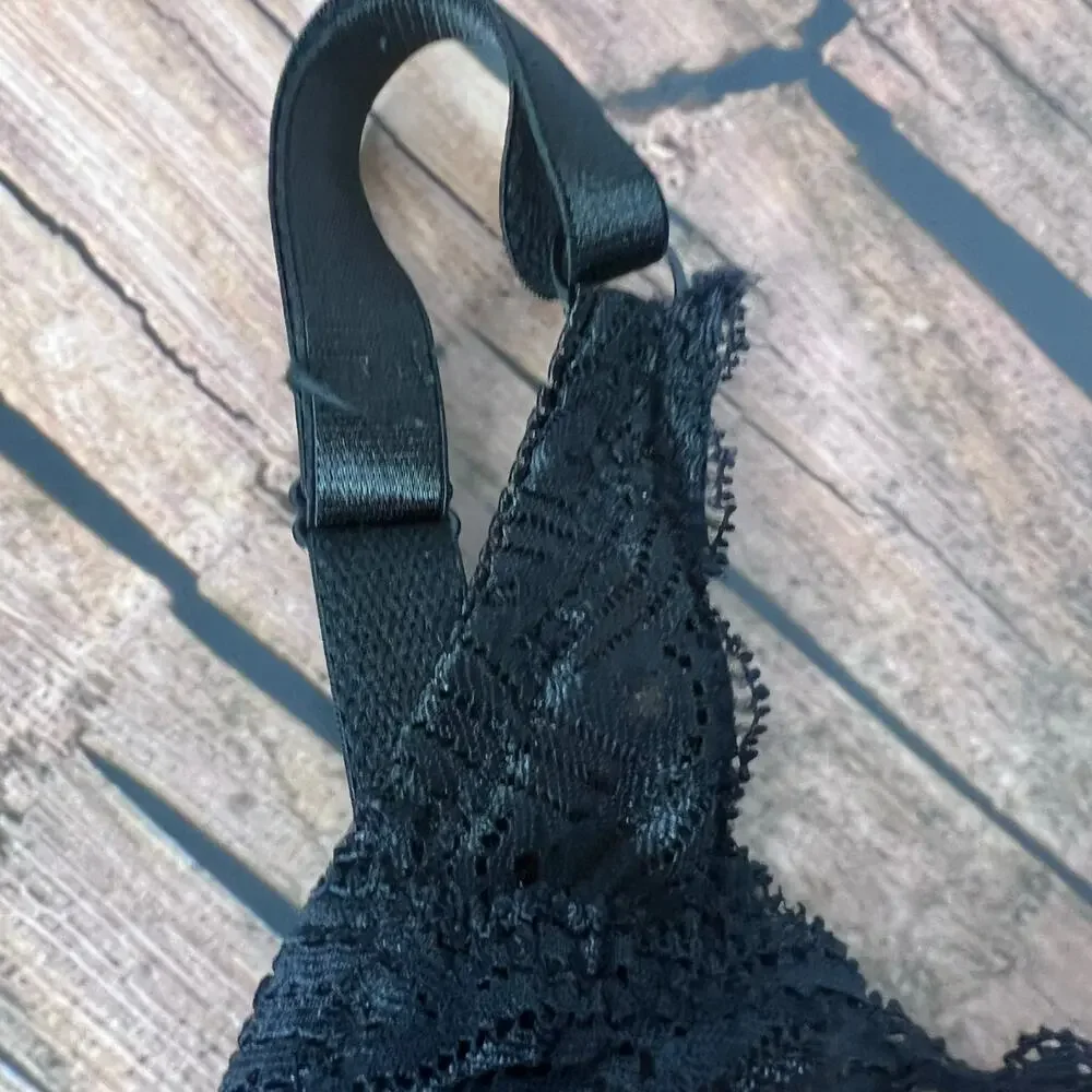 Delta Burke Black Lace Underwire Bra Unpadded 36D‎